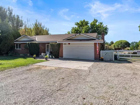 Exterior - 110 E Laramie Dr, Reno, NV 89521 photo 2 of 18