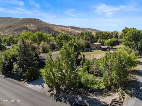 View/Area - 110 E Laramie Dr, Reno, NV 89521 photo 3 of 13