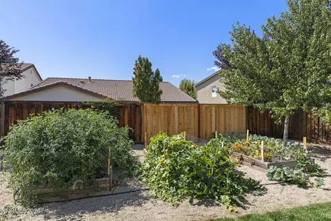 Exterior - 11565 Verazae Dr, Reno, NV 89521 photo 8 of 9