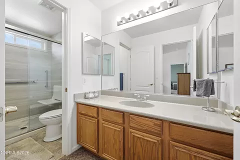 Bath - 17865 Georgetown Dr, Reno, NV 89508 photo 1 of 3
