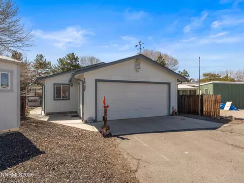 1307 Kingslane Ct, Gardnerville, NV 89410