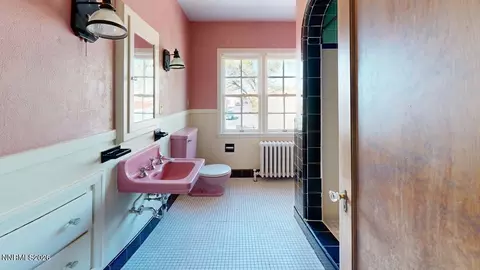 Bath - 98 S Bailey St, Fallon, NV 89406 photo 1 of 2