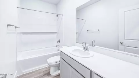 Bath - 627 Fraser Loop, Dayton, NV 89403 photo 3 of 4