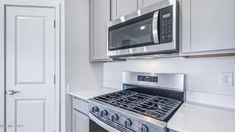 Kitchen - 627 Fraser Loop, Dayton, NV 89403 photo 4 of 4