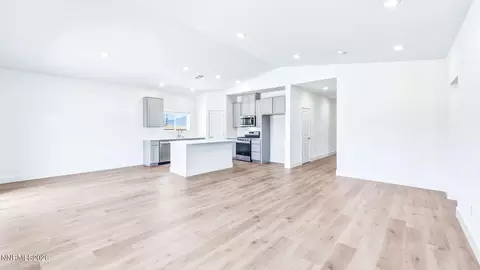 Living - 627 Fraser Loop, Dayton, NV 89403 photo 3 of 6