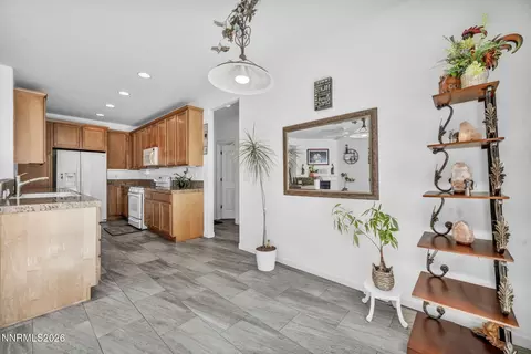 Kitchen - 460 Alysheba Ct, Reno, NV 89521 photo 4 of 4