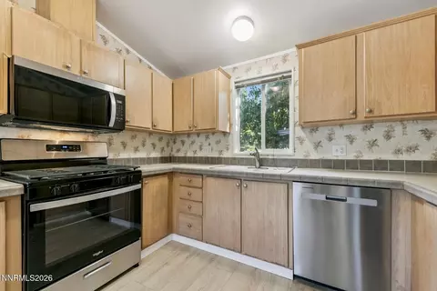 Kitchen - 176 Crescent Dr, Stateline, NV 89449 photo 3 of 3