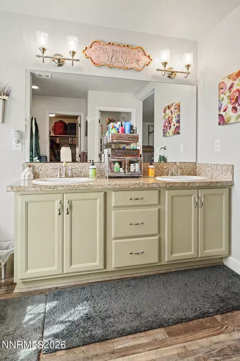 Bath - 1280 Venitian Ct, Fallon, NV 89406 photo 2 of 2