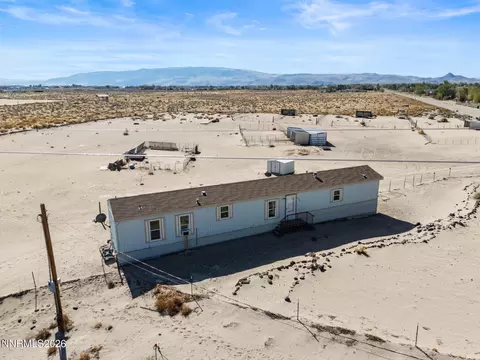 2035 E 7th St, Silver Springs, NV 89429