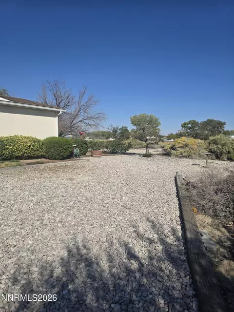 Exterior - 4676 Solias Rd, Fallon, NV 89406 photo 3 of 4