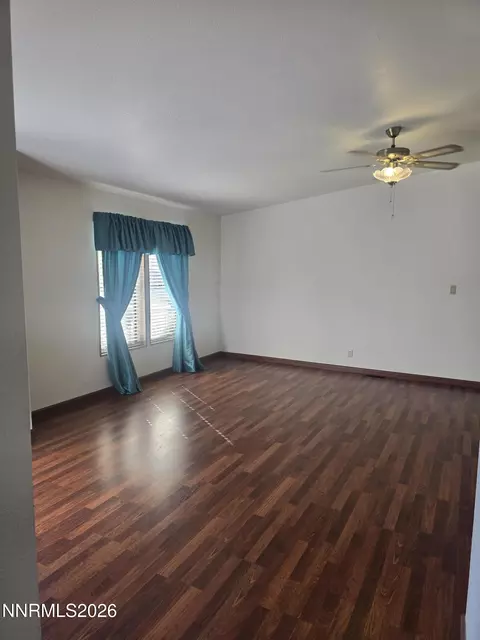 Living - 4676 Solias Rd, Fallon, NV 89406 photo 3 of 8