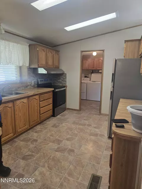 Kitchen - 4676 Solias Rd, Fallon, NV 89406 photo 7 of 7
