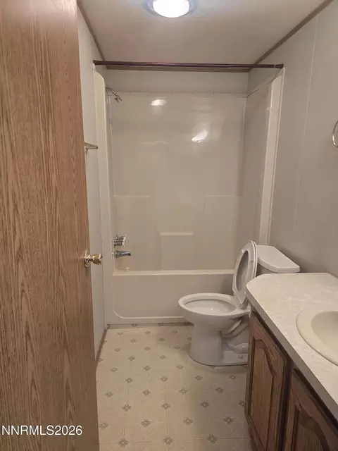 Bath - 4676 Solias Rd, Fallon, NV 89406 photo 1 of 4