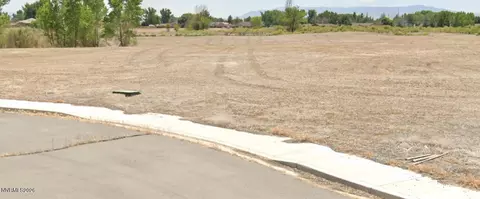 419 Seminole Dr, Yerington, NV 89447