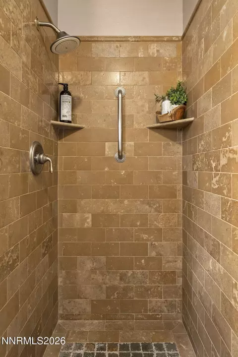 Bath - 2255 Sequoia Ln, Reno, NV 89502 photo 2 of 3