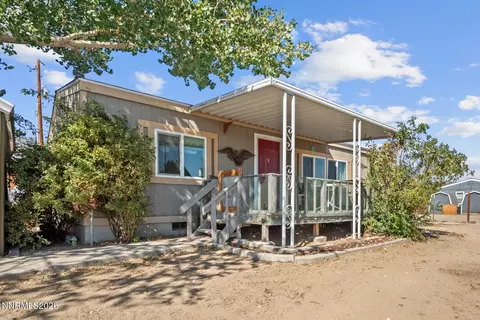 6 Agate Circle Dr, Yerington, NV 89447
