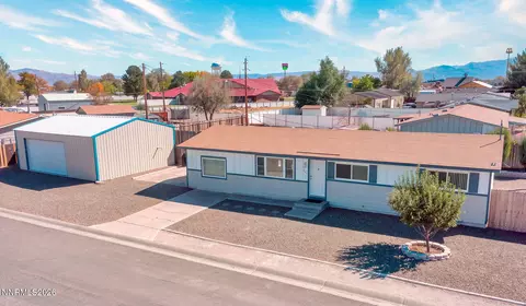 700 Brent Dr, Battle Mountain, NV 89820