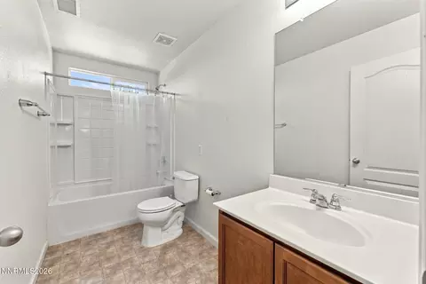 Bath - 11640 Verazae Dr, Reno, NV 89521 photo 2 of 2