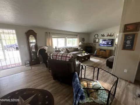 Living - 4111 Solias Rd, Fallon, NV 89406 photo 1 of 2