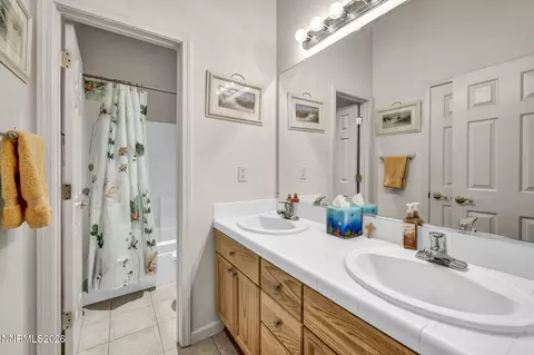 Bath - 1275 S Fox Glen Ct, Reno, NV 89521 photo 1 of 8