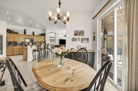 Dining - 1275 S Fox Glen Ct, Reno, NV 89521 photo 8 of 9