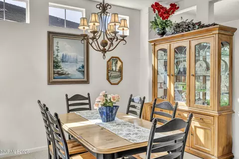 Dining - 1275 S Fox Glen Ct, Reno, NV 89521 photo 4 of 9