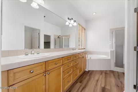 Bath - 2545 Baton Dr, Reno, NV 89521 photo 1 of 5