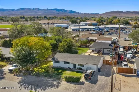 410 Curry Dr, Fernley, NV 89408