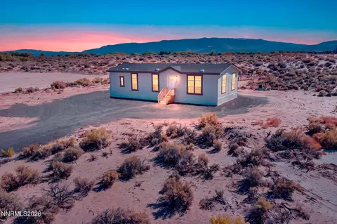 3695 E 10th St, Silver Springs, NV 89429