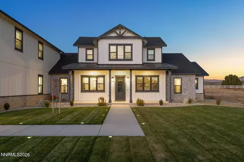 1409 Hunters Point Dr, Gardnerville, NV 89410