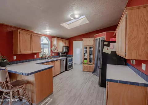 Kitchen - 4615 Aurora Ave, Winnemucca, NV 89445 photo 2 of 3