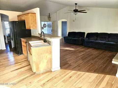 101 Shadow Mountain Dr, Fernley, NV 89408 photo 3