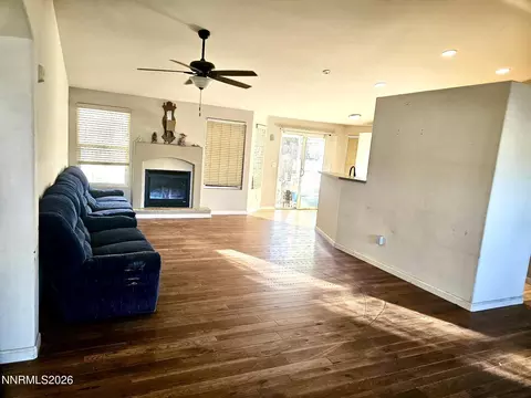 101 Shadow Mountain Dr, Fernley, NV 89408 photo 4