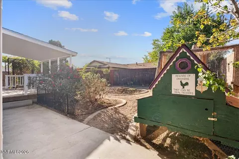 Exterior - 320 E Gault Way, Sparks, NV 89431 photo 11 of 17