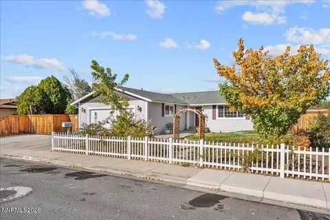 Exterior - 320 E Gault Way, Sparks, NV 89431 photo 3 of 17