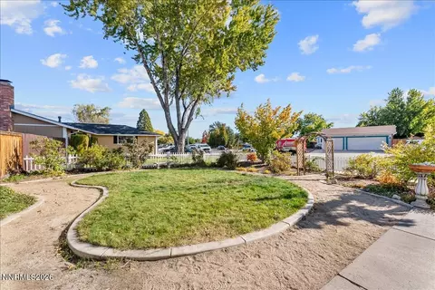 Exterior - 320 E Gault Way, Sparks, NV 89431 photo 6 of 17
