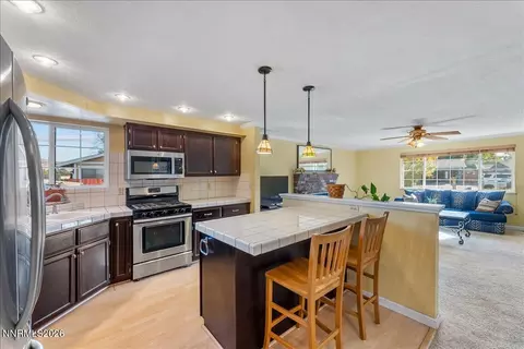 Kitchen - 320 E Gault Way, Sparks, NV 89431 photo 2 of 3