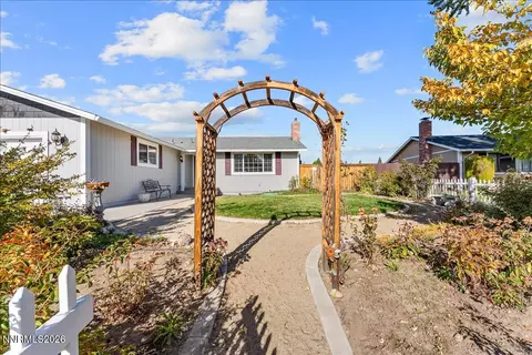 Exterior - 320 E Gault Way, Sparks, NV 89431 photo 5 of 17