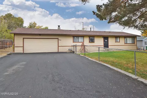 8700 Aquifer Way, Reno, NV 89506
