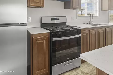 Kitchen - 5402 Desert Hills Loop, Fallon, NV 89406 photo 4 of 6