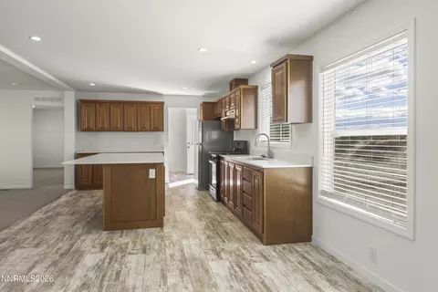 Kitchen - 5402 Desert Hills Loop, Fallon, NV 89406 photo 2 of 6