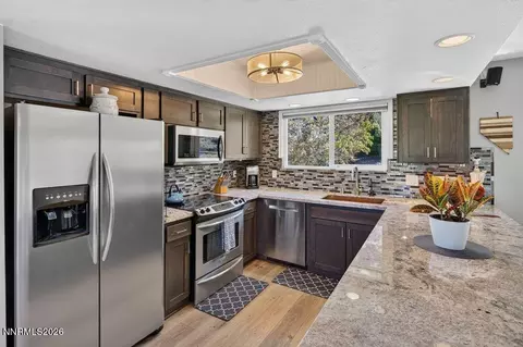 Kitchen - 3860 Tannenbaum Way, Reno, NV 89509 photo 4 of 5