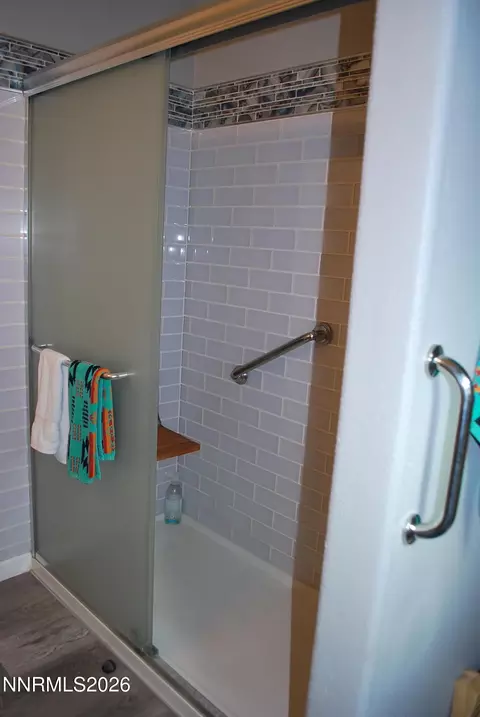 Bath - 149 Jarbidge Ct, Fallon, NV 89406 photo 7 of 8
