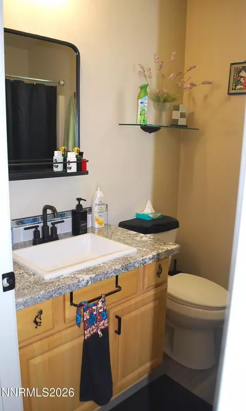 Bath - 149 Jarbidge Ct, Fallon, NV 89406 photo 1 of 8