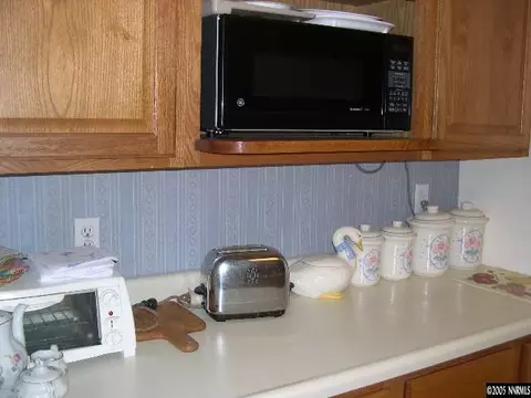 1040 Warwick Ave, Fallon, NV 89406 photo 3