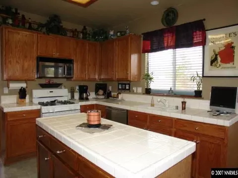 1445 Cayuse Way, Reno, NV 89511 photo 3