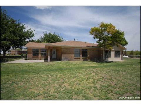 14275 N Loop Rd, Clint, TX 79836 photo 1