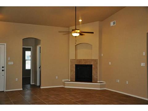 608 Mildred Ln, Anthony, TX 79821 photo 3