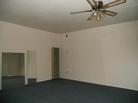 1060 Celum Rd, Clint, TX 79836 photo 14