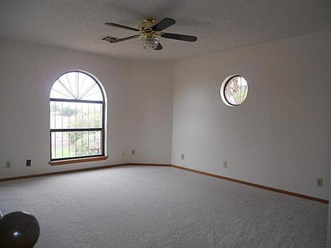 1060 Celum Rd, Clint, TX 79836 photo 9
